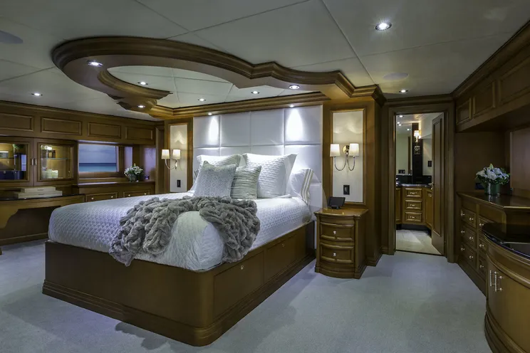 Charter Yacht M3 - Intermarine Savannah 147 - 5 Cabins - Palm Beach - Florida - New England - Nassau - Exumas - Bahamas