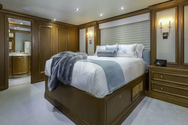 Charter Yacht M3 - Intermarine Savannah 147 - 5 Cabins - Palm Beach - Florida - New England - Nassau - Exumas - Bahamas