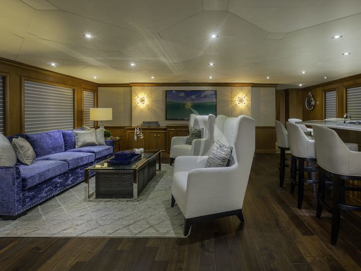 M3 - Intermarine Savannah 147,main saloon seating and dining M3 - Intermarine Savannah 147,main saloon seating and dining
