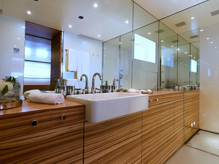 MABROUK - VIP Bath MABROUK - VIP Bath