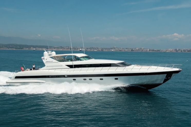 Charter Yacht MACH ONE - Mangusta 105 - 4 Cabins - Cannes - Antibes - Nice - Villefranche - Monaco