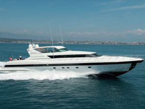 MACH ONE - Mangusta 105 - 4 Cabins - Cannes - Antibes - Nice - Villefranche - Monaco MACH ONE - Mangusta 105 - 4 Cabins - Cannes - Antibes - Nice - Villefranche - Monaco