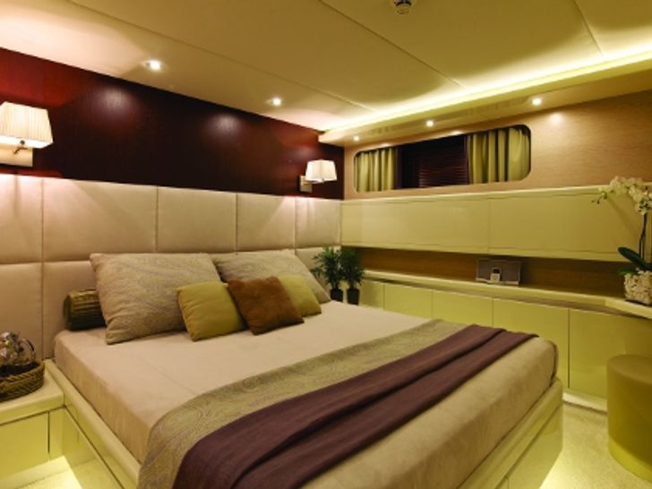 MAGIX Heesen 38m Luxury Superyacht Double Cabin MAGIX Heesen 38m Luxury Superyacht Double Cabin