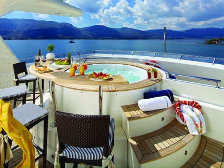 MAGIX Heesen 38m Luxury Superyacht Jacuzzi MAGIX Heesen 38m Luxury Superyacht Jacuzzi
