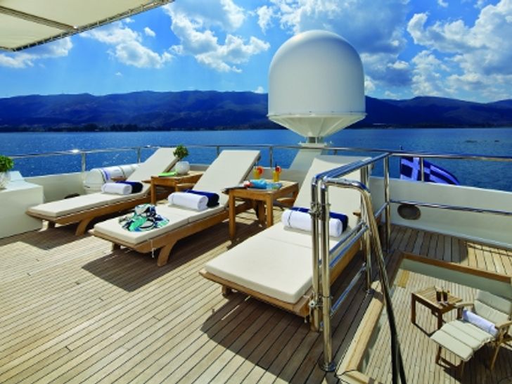 MAGIX Heesen 38m Luxury Superyacht Sunlounge MAGIX Heesen 38m Luxury Superyacht Sunlounge