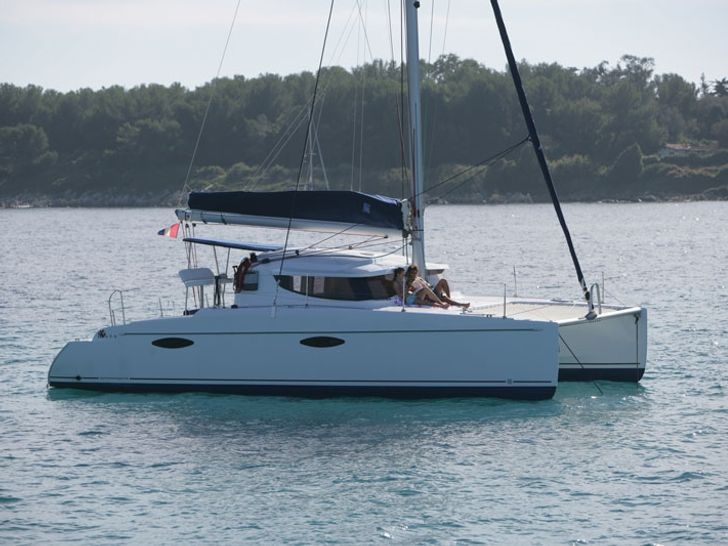 Mahe 36 side view Mahe 36 side view