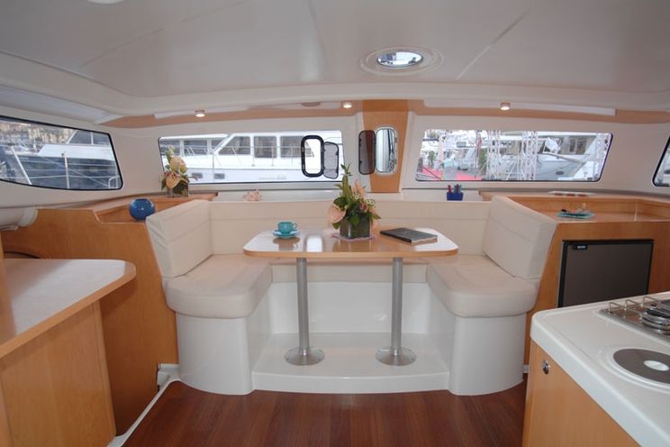 Charter Yacht Mahe 36 - 3 Cabins - Corsica - Bonifacio