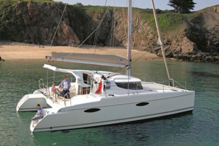 Charter Yacht Mahe 36 Classic - 2-3 Cabins - Tahiti,Bora Bora,South Pacific
