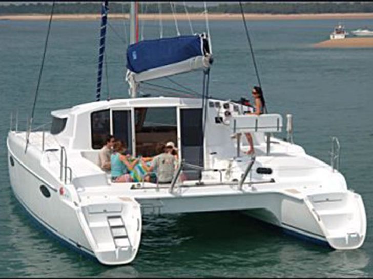 Mahe 36 - Cockpit Mahe 36 - Cockpit