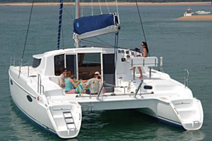 Charter Yacht Mahe 36 Classic - 2-3 Cabins - Tahiti,Bora Bora,South Pacific