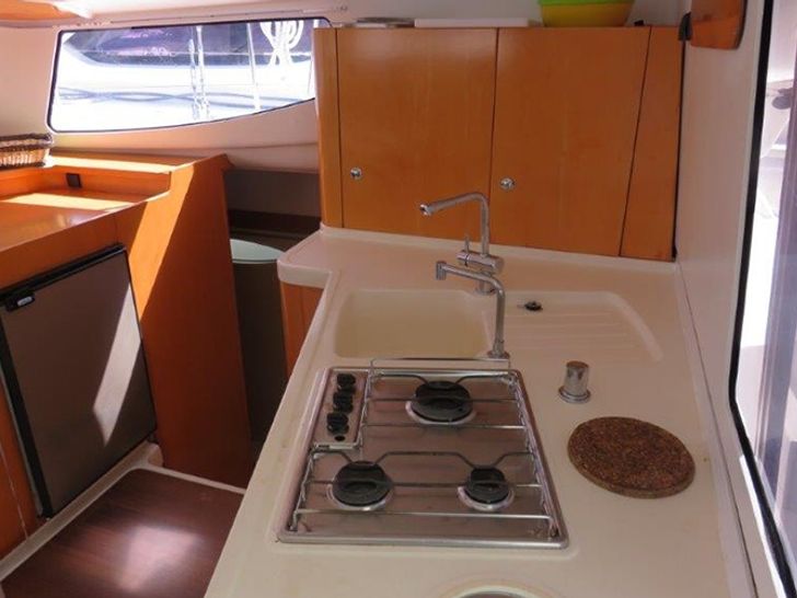Mahe 36 - Galley