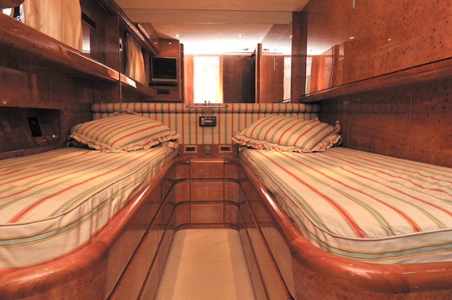 Charter Yacht Maiora 20m - 3 Cabins - Poltu Quatu - Porto Cervo - Olbia - Portisco