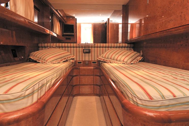 Charter Yacht Maiora 20m - 3 Cabins - Poltu Quatu - Porto Cervo - Olbia - Portisco