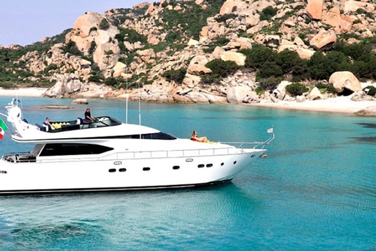 Charter Yacht Maiora 20m - 3 Cabins - Poltu Quatu - Porto Cervo - Olbia - Portisco