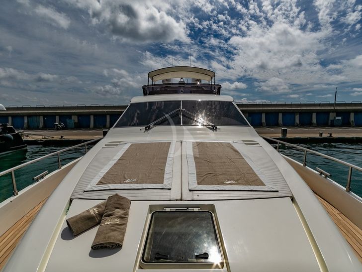 MAITE Ferretti 72 Forward View MAITE Ferretti 72 Forward View