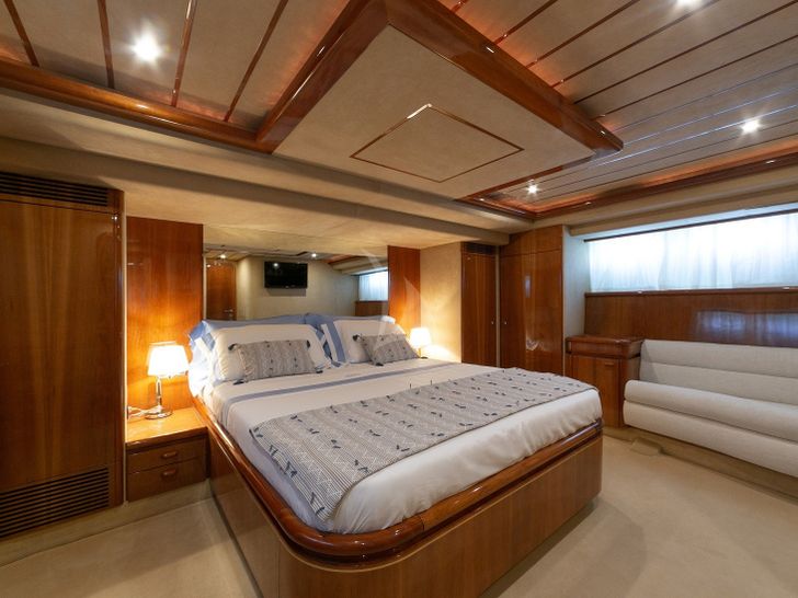 MAITE Ferretti 72 Cabin