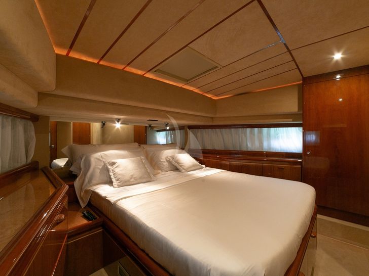 MAITE Ferretti 72 Cabin