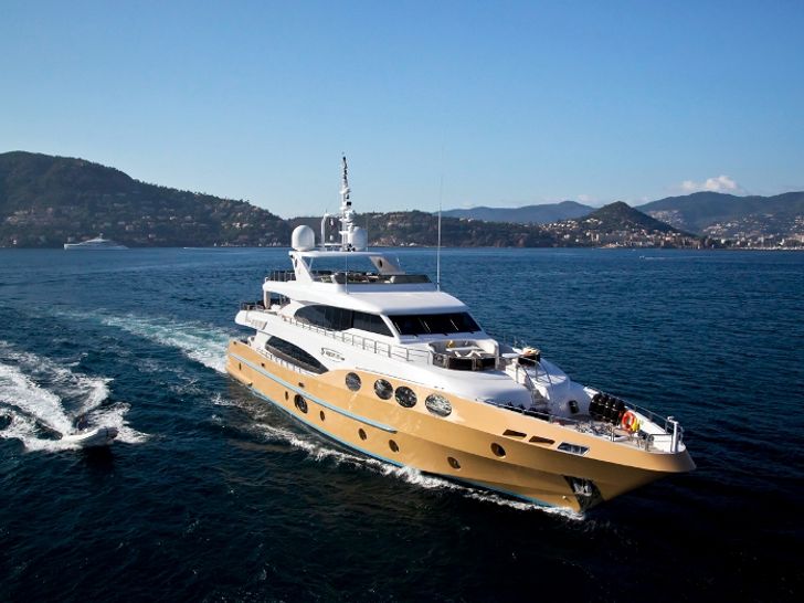 MARINA WONDER Gulf Craft Majesty 125  MARINA WONDER Gulf Craft Majesty 125
