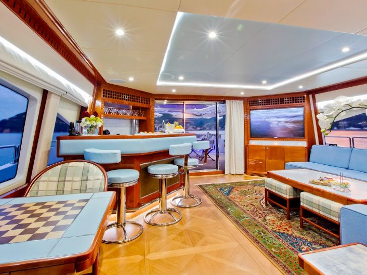 MARINA WONDER Gulf Craft Majesty 125  MARINA WONDER Gulf Craft Majesty 125