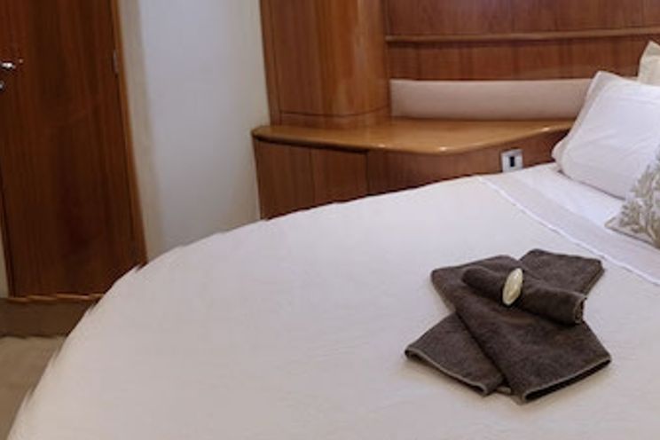 Charter Yacht Princess V65 - 3 Cabins - Amalfi Coast - Sorrento - Positano - Capri