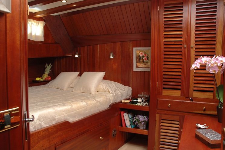 Charter Yacht MATINA - 38m Custom Build - 8 Cabins - Athens - Hydra - Spetses
