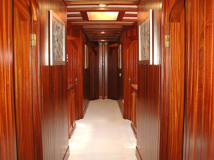 Corridor Corridor