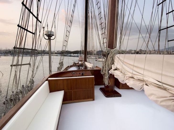 Upper Deck Upper Deck