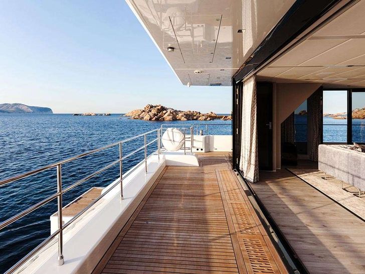 MAYRILOU Sunreef Main Deck MAYRILOU Sunreef Main Deck