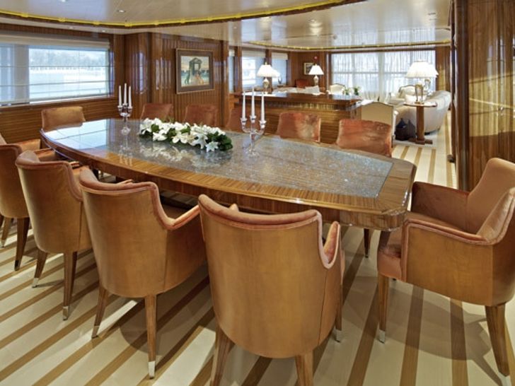 MIA RAMA Golden Yachts 176 Dining MIA RAMA Golden Yachts 176 Dining