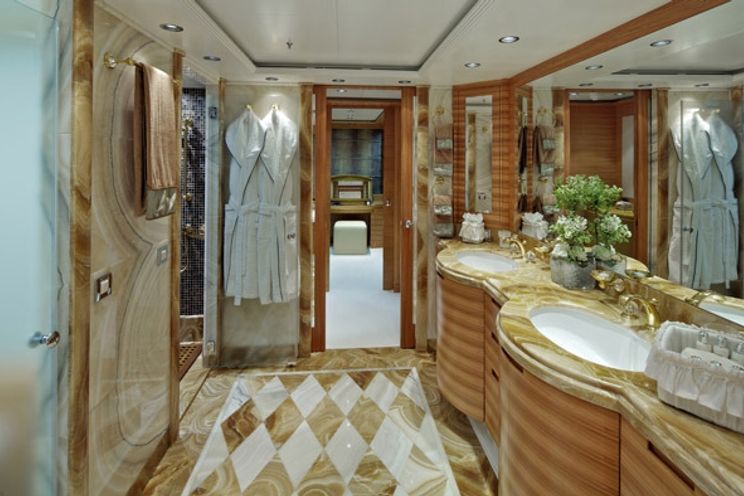 Charter Yacht MIA RAMA - Golden Yachts 176 - 7 Cabins - Greece - Athens - Mykonos