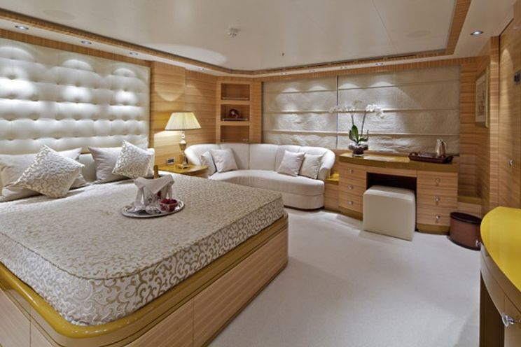 Charter Yacht MIA RAMA - Golden Yachts 176 - 7 Cabins - Greece - Athens - Mykonos