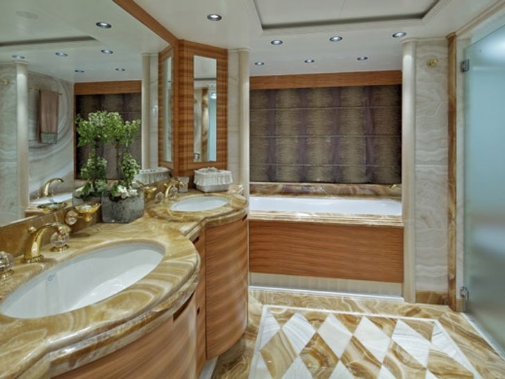 MIA RAMA Golden Yachts 176 Master En Suite MIA RAMA Golden Yachts 176 Master En Suite