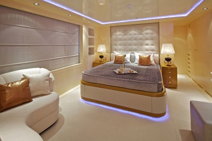 Charter Yacht MIA RAMA - Golden Yachts 176 - 7 Cabins - Greece - Athens - Mykonos