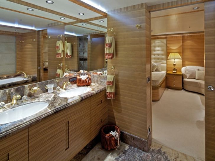 MIA RAMA Golden Yachts 176 VIP En Suite MIA RAMA Golden Yachts 176 VIP En Suite