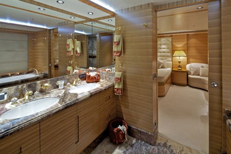 Charter Yacht MIA RAMA - Golden Yachts 176 - 7 Cabins - Greece - Athens - Mykonos