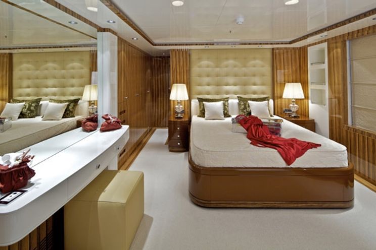 Charter Yacht MIA RAMA - Golden Yachts 176 - 7 Cabins - Greece - Athens - Mykonos