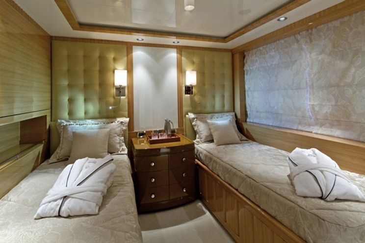Charter Yacht MIA RAMA - Golden Yachts 176 - 7 Cabins - Greece - Athens - Mykonos
