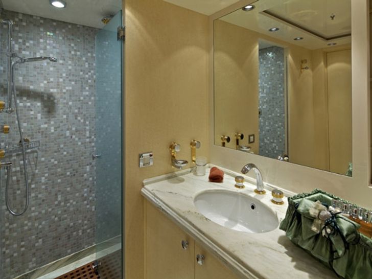 MIA RAMA Golden Yachts 176 En Suite MIA RAMA Golden Yachts 176 En Suite