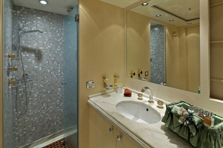 Charter Yacht MIA RAMA - Golden Yachts 176 - 7 Cabins - Greece - Athens - Mykonos