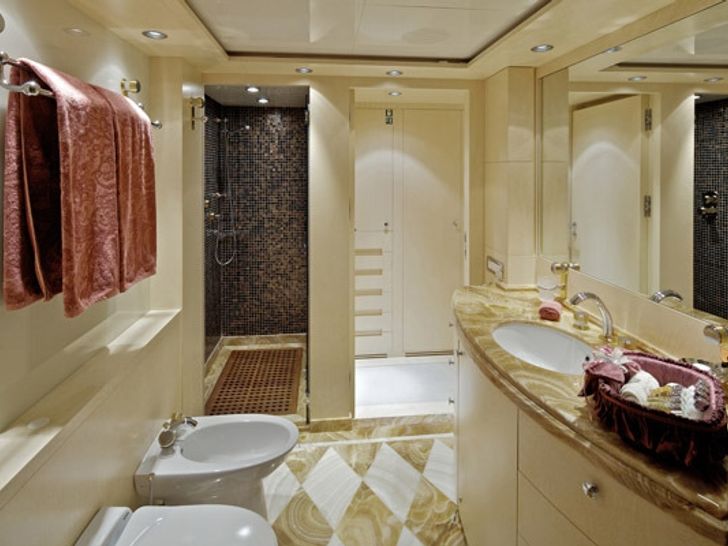 MIA RAMA Golden Yachts 176 En Suite MIA RAMA Golden Yachts 176 En Suite