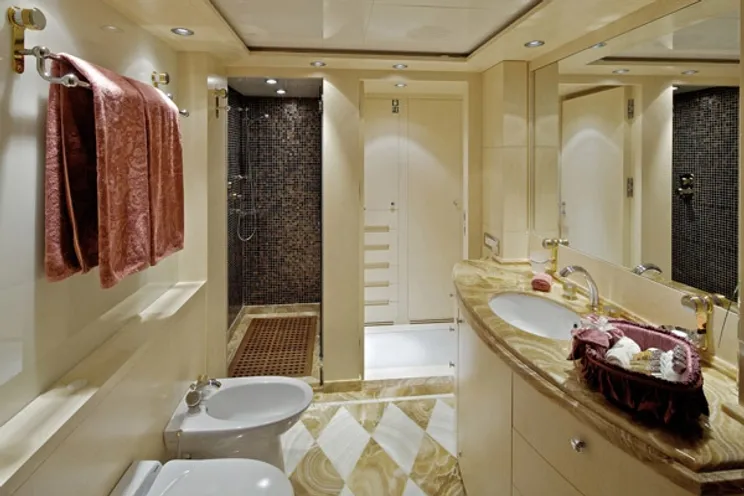 Charter Yacht MIA RAMA - Golden Yachts 176 - 7 Cabins - Greece - Athens - Mykonos