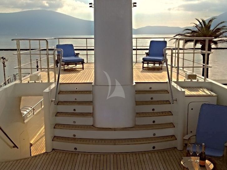 Milaya sun deck