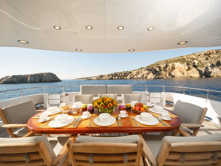 MILOS AT SEA Codecasa 35m Aft MILOS AT SEA Codecasa 35m Aft