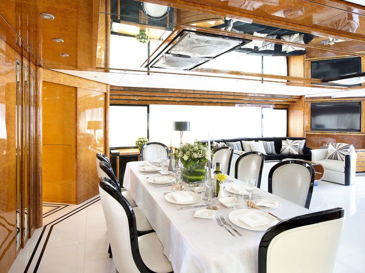 MILOS AT SEA Codecasa 35m Dining MILOS AT SEA Codecasa 35m Dining