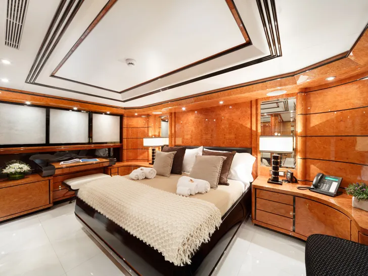 MILOS AT SEA Codecasa 35m Master Cabin MILOS AT SEA Codecasa 35m Master Cabin