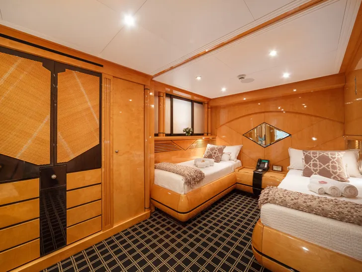 MILOS AT SEA Codecasa 35m Twin Cabin MILOS AT SEA Codecasa 35m Twin Cabin