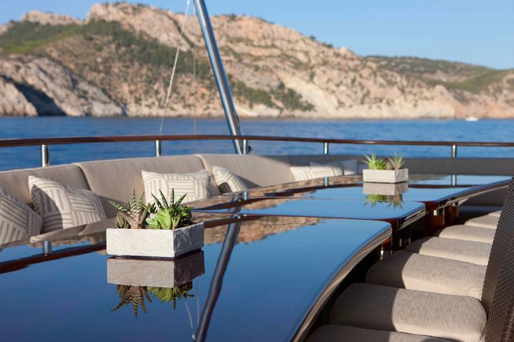 Charter Yacht MIRAGE - Feadship 53m - 7 Cabins - Cannes - Monaco - Naples - Caribbean - Bahamas
