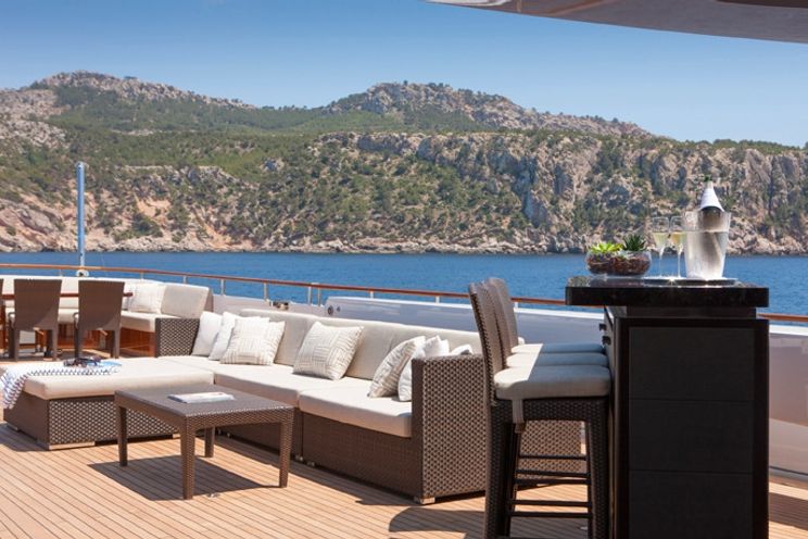 Charter Yacht MIRAGE - Feadship 53m - 7 Cabins - Cannes - Monaco - Naples - Caribbean - Bahamas