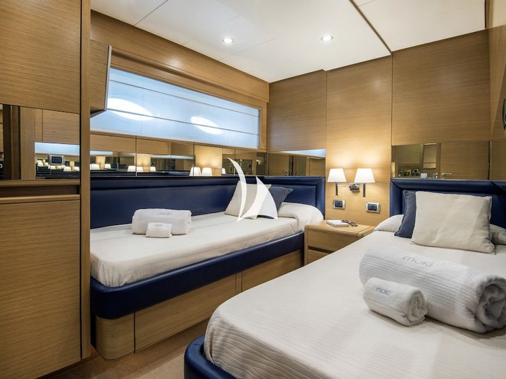 Twin cabin Twin cabin