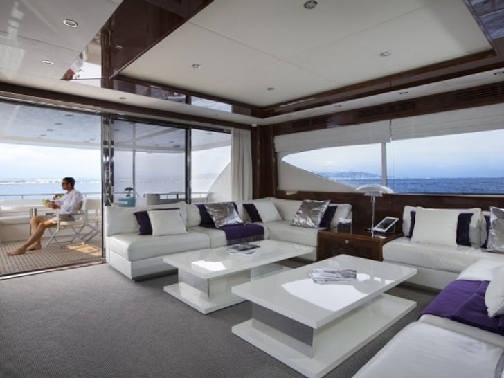 MOLLY MALONE Princess 95 Luxury Motoryacht Saloon MOLLY MALONE Princess 95 Luxury Motoryacht Saloon